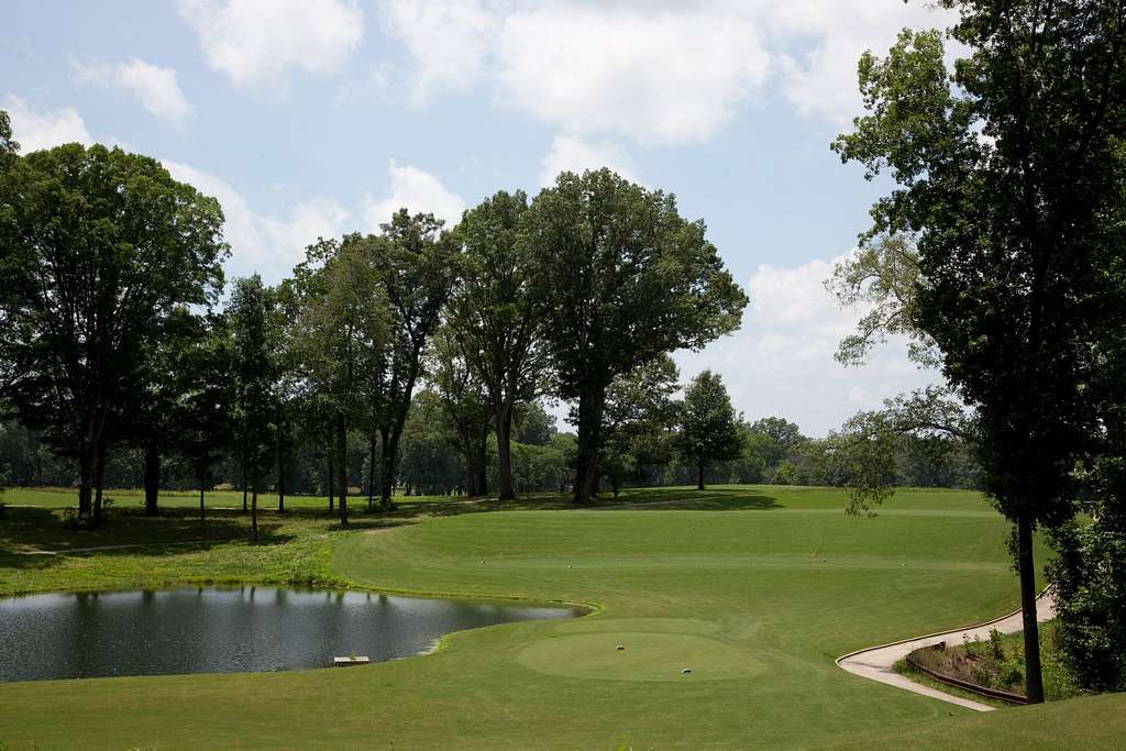 How to control the trajectory of a golf ball